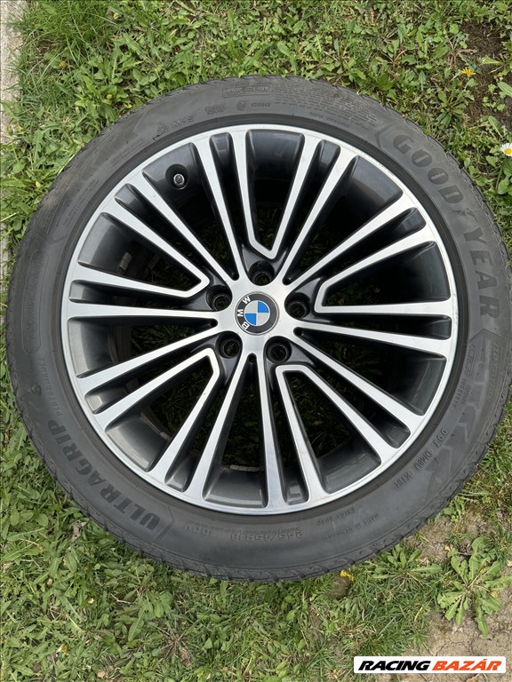  BMW G30 5x112 lyukosztású 18" újszerű (gyári felni) alufelni, rajta 245/45 újszerű Goodyear gumi  2. kép