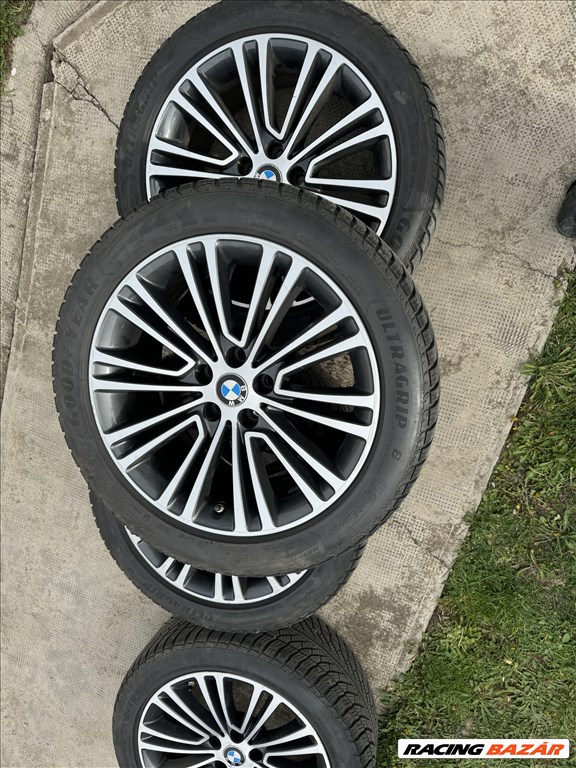 BMW G30 5x112 lyukosztású 18" újszerű (gyári felni) alufelni, rajta 245/45 újszerű Goodyear gumi  3. kép
