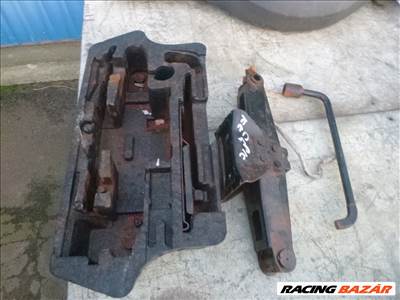 Citroën C4 Picasso I 2006 TARTÓDOBOZ, PÓTKERÉKBE szerszámtartó 