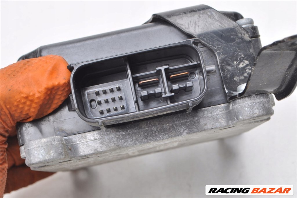 Lexus IS (XE30) szervó vezérlő elektronika 8965053270 2. kép