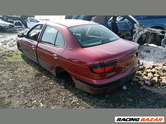 Renault Mégane Classic I bontott alkatrészei (23/85) 6. kép