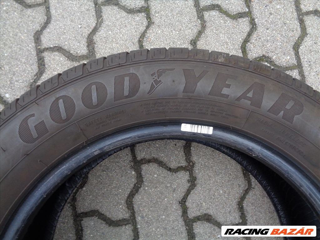 Goodyear 215/60R17 nyári gumi garnitúra 5.5mm-es mintával eladó. 6. kép