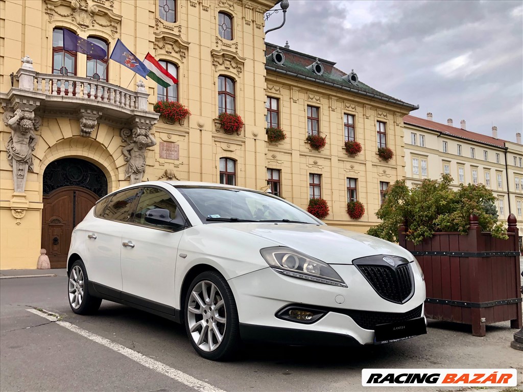 Lancia Delta lökhárító hűtőrács  5. kép