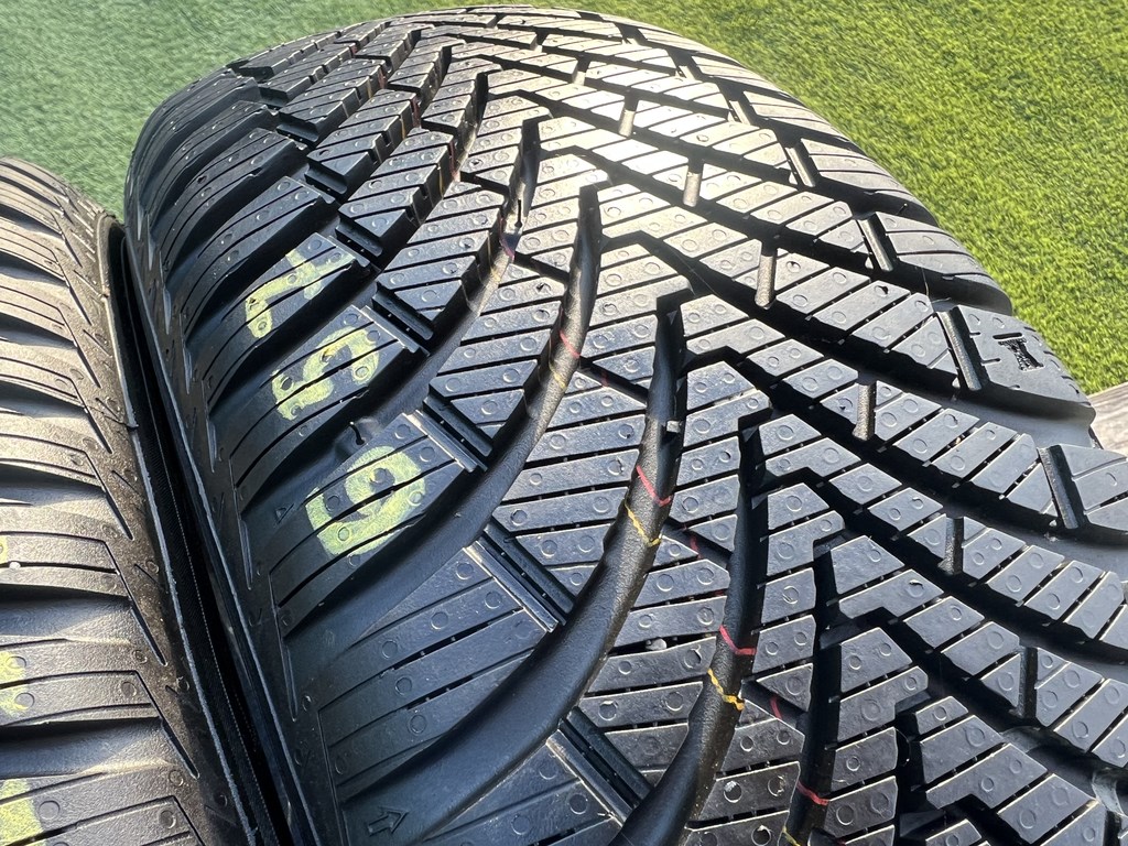 175/60 R16 Kumho Solus 4S Ha32 négyévszakos gumi ÚJ 3. kép