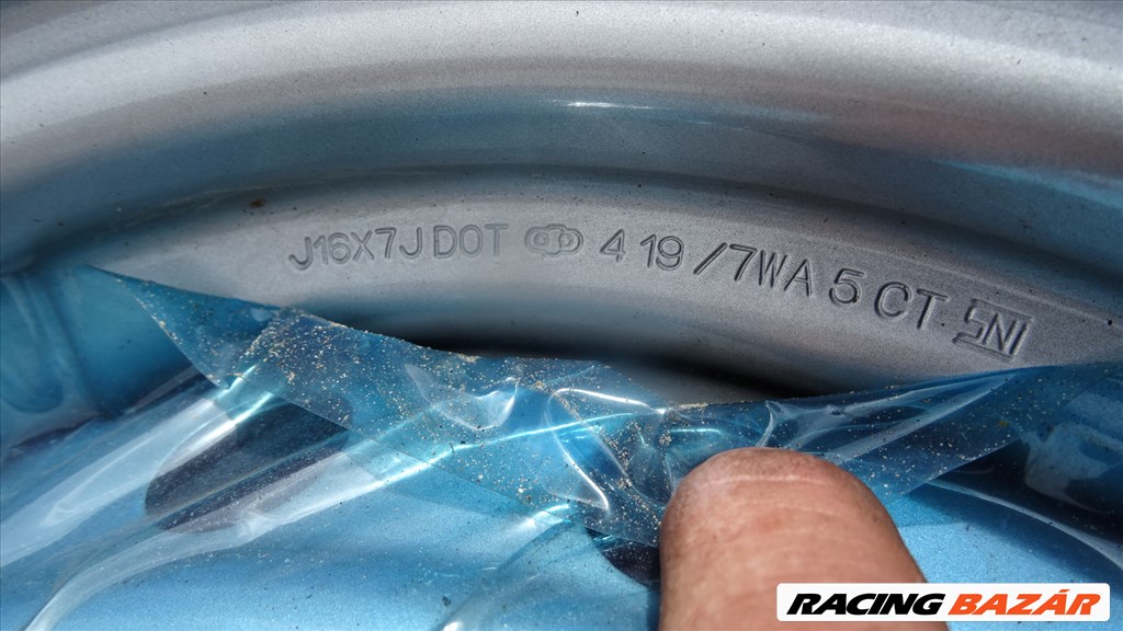 Isuzu D Max 2002-2023 új 245/70r16 Dunlop gumi + acélfelni lemezfelni szerelt komplett kerékszett 12. kép