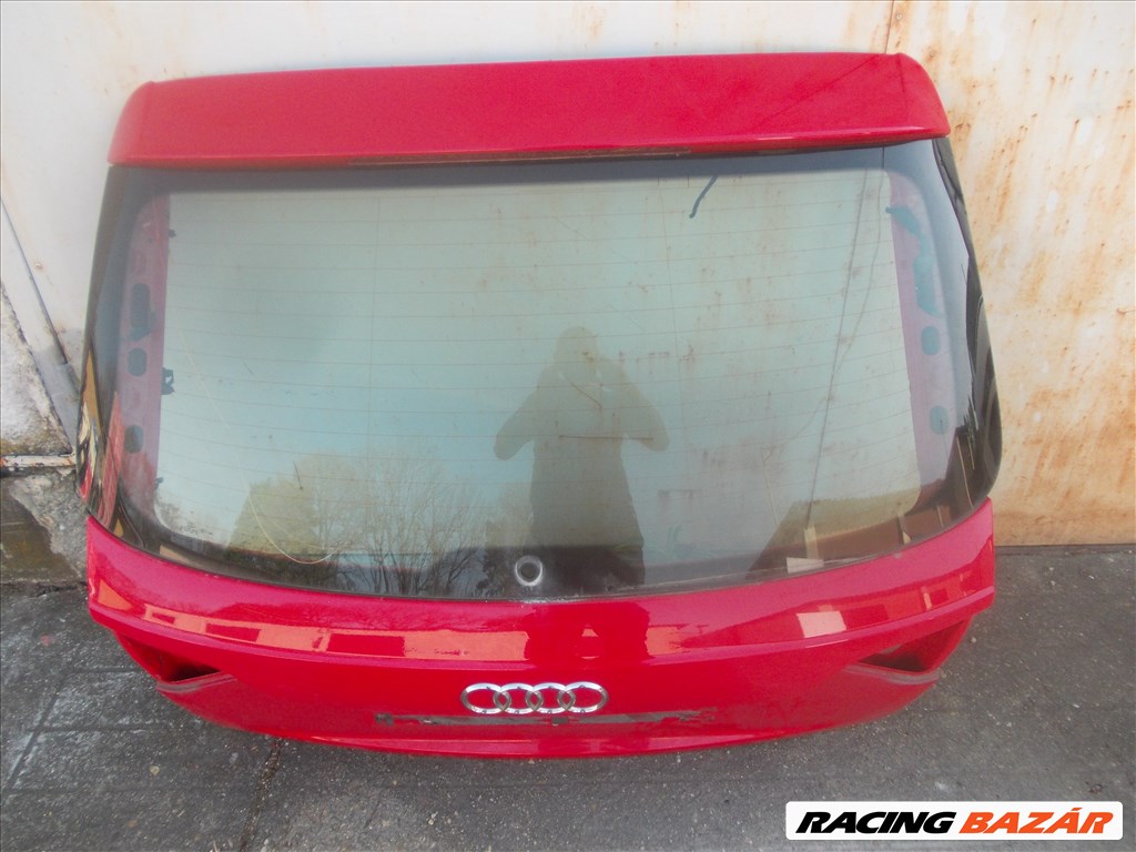 Audi A4 B8 Kombi piros csomagtérajtó 2008-2015 1. kép