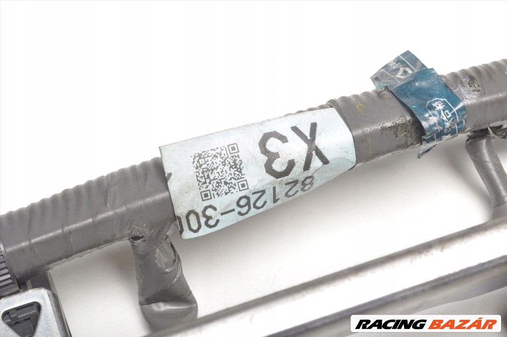 Lexus IS (XE30) 2.5 injektor híd 2325036020 2. kép