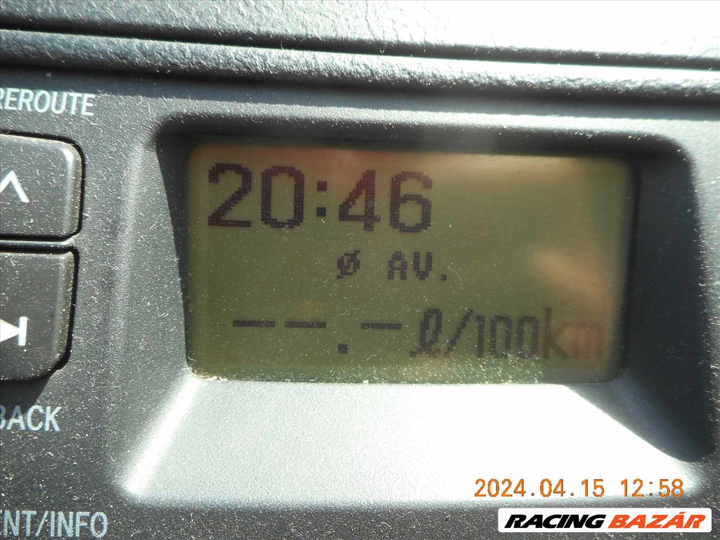 Toyota Yaris 2005' 1.0 benzin  bontott alkatrészei (24/78) 13. kép