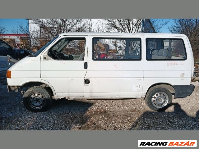 Volkswagen Transporter IV. busz bontott alkatrészei (23/1) 1. kép