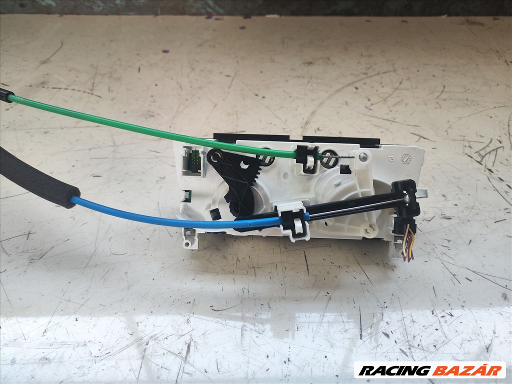 Citroën C3 Picasso fűtéskapcsoló  69947013 3. kép