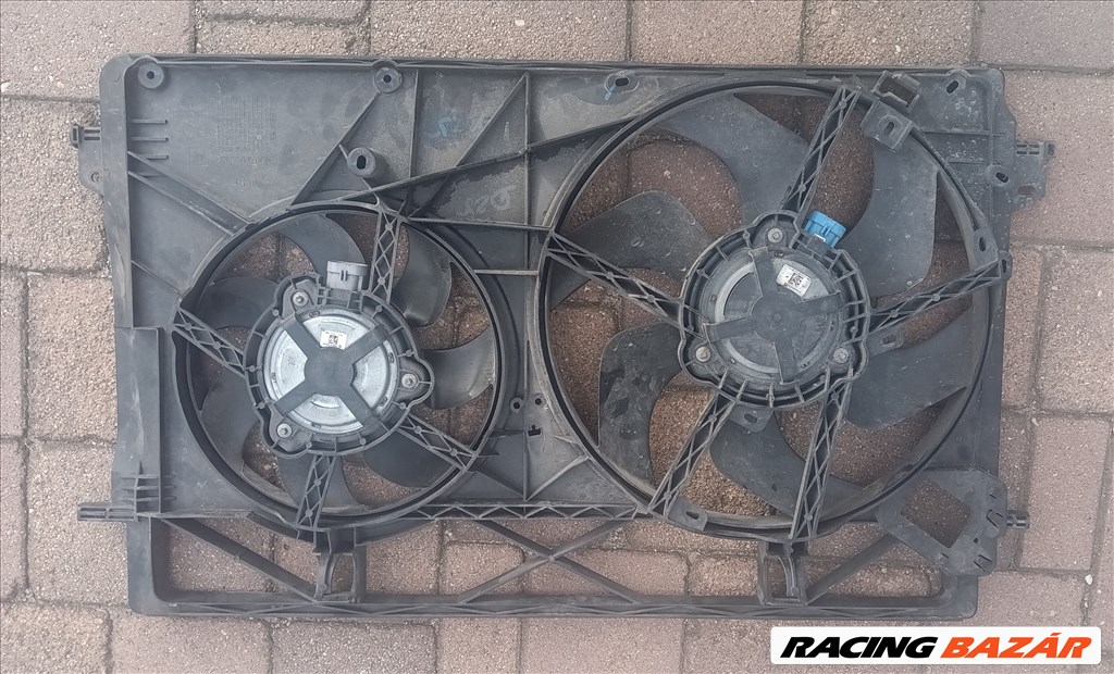 Opel.Vivaro B 1.6dizel hűtő ventilátor (93868357)  1. kép