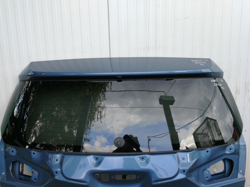 Toyota Auris 5 ajtós hátsó szélvédõ 1. kép