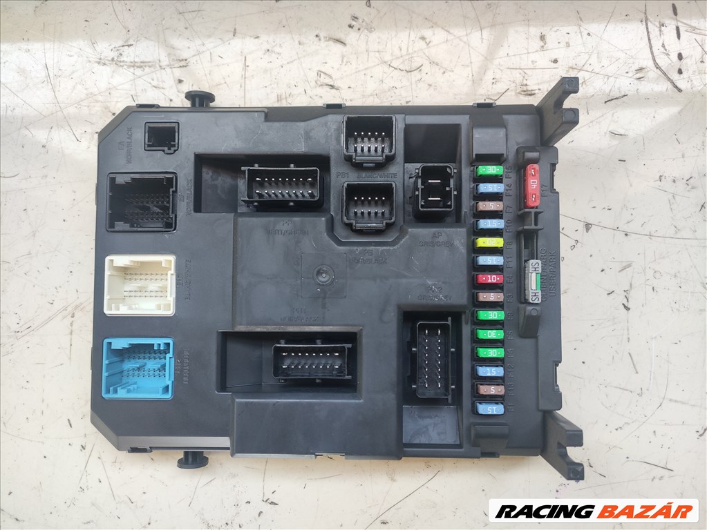 Citroën C3 Picasso utastér biztosítéktábla  9666952380 1. kép