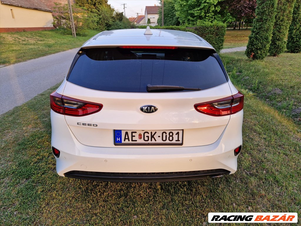 KIA CEE'D Ceed 1.6 CRDi LP Silver DIGIT KLÍMA/ÜLÉSFŰTÉS/KORMÁNYFŰTÉS/TEMPOMAT/NAGY NAVI 7. kép