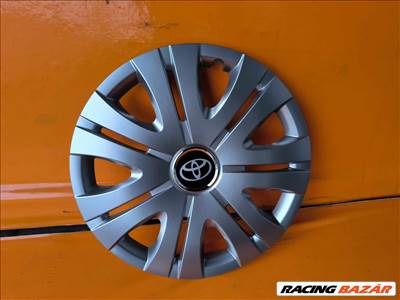 Toyota Auris (E180) Dísztárcsa Szett