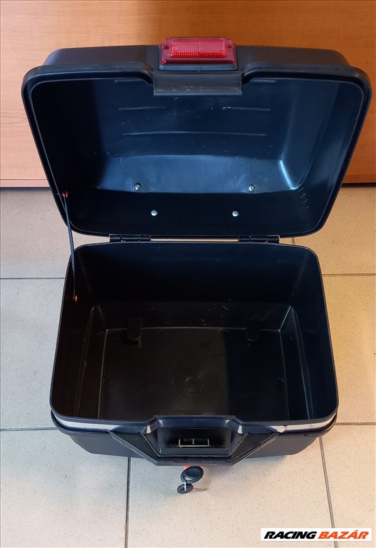 APRO csomagtartó doboz (29 liter) 6. kép