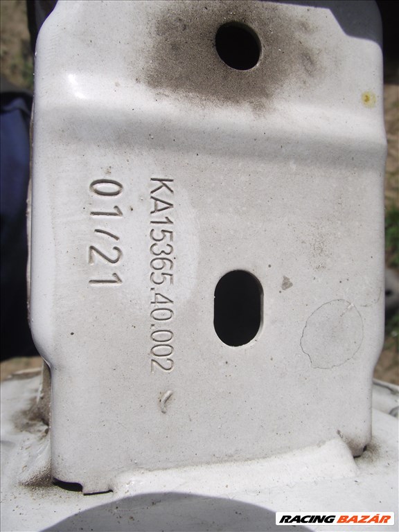 Skoda Octavia 4 Kombi hátsó lökhárító merevítő 5E7 3. kép
