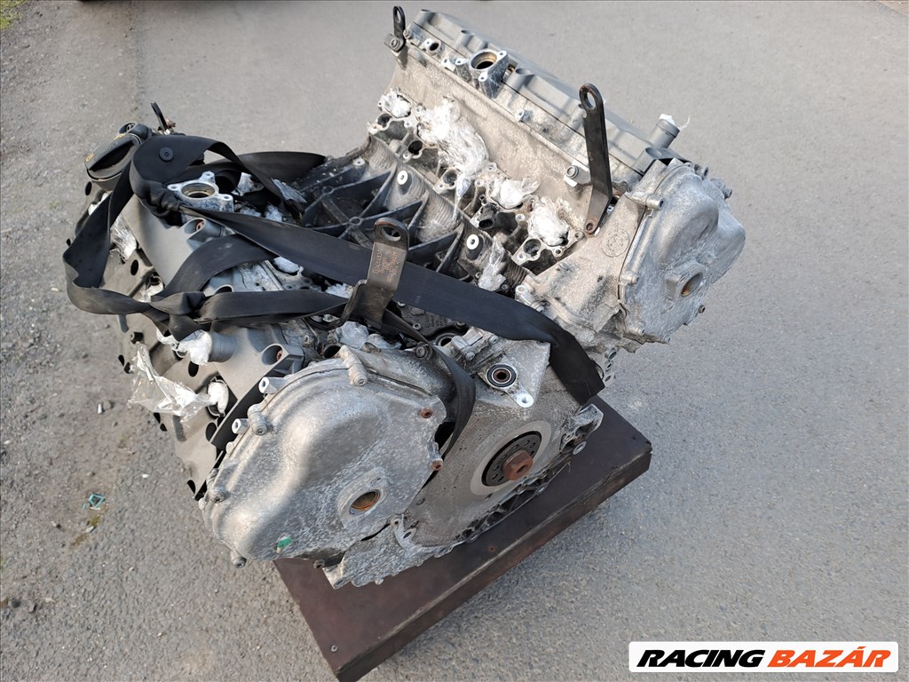  S6 motor 5.2 v10  2. kép