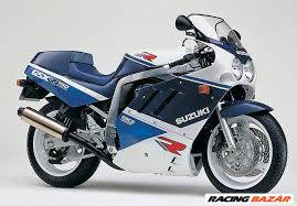 -Suzuki motorkerékpár bontott használt alkatrész 