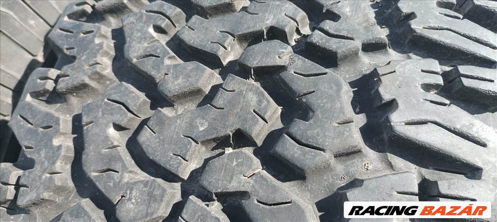  315/70 R17" BFGoodrich terepjáró és off-road gumi szett eladó! 4. kép