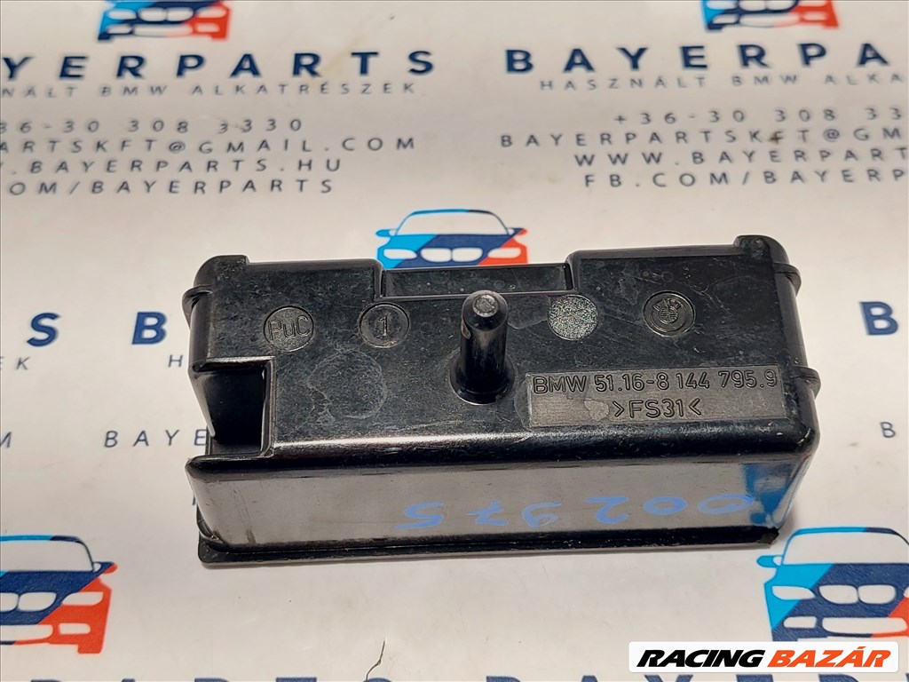 BMW E36 fekete hamutál hamutartó betét kis hibával (002975) 51168144795 3. kép