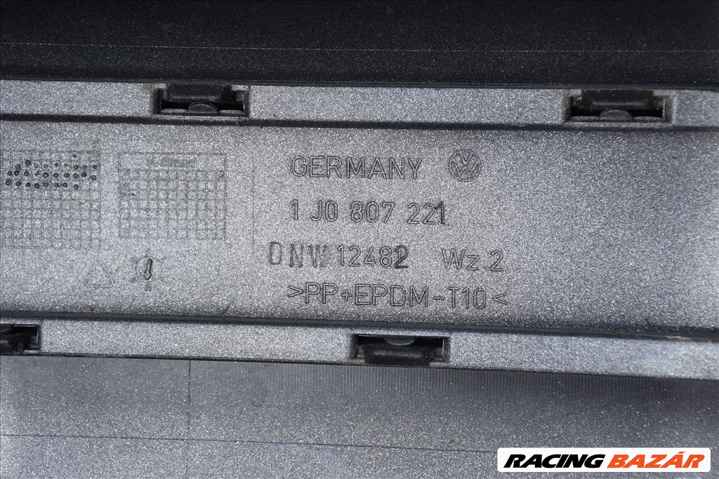 VW Golf IV. első lökhárító héj eladó 1J0807221 5. kép