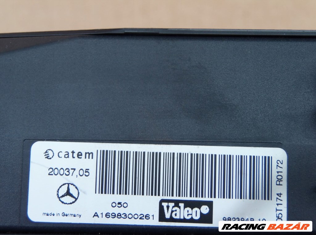 Mercedes A-osztály W169 elektromos fűtőradiátor a1698300261 4. kép