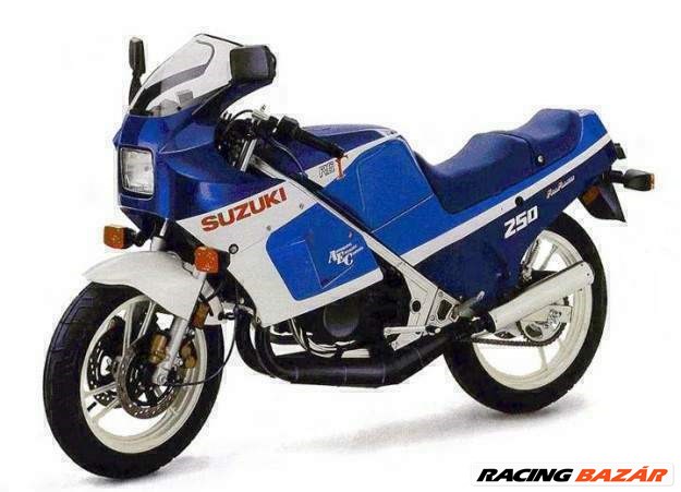 Suzuki motorkerékpár bontott használt alkatrész  1. kép