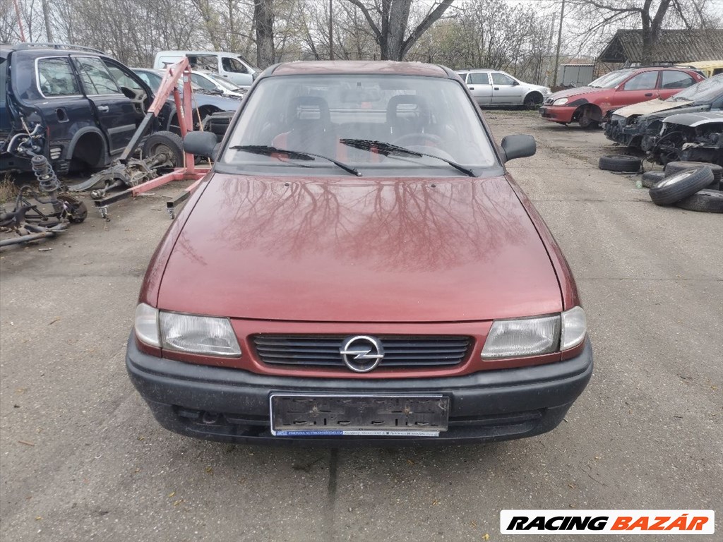 Opel Astra F GL 1.4i ELSŐ lökhárító  2. kép