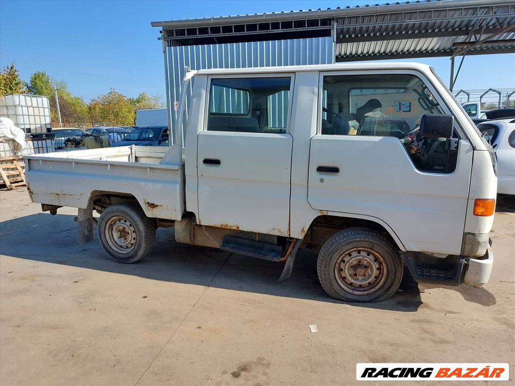 Toyota Dyna (100) 2.4 dízelbontott alkatrészei (22/144) 1. kép