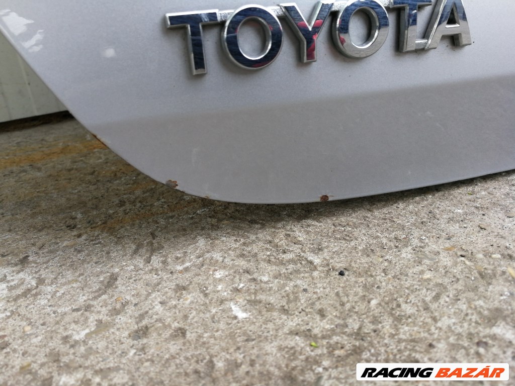 Toyota Auris 5 ajtós csomagtérajtó 3. kép