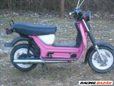 SIMSON SR 50,GYÁRI 4 SEBESSÉGES,1. TULAJOS KISMOTOR ,11038 KM-REL BONTÓDIK TAPOLCÁN
