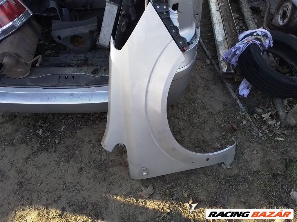 Opel Zafira B bontott alkatrészei 11. kép