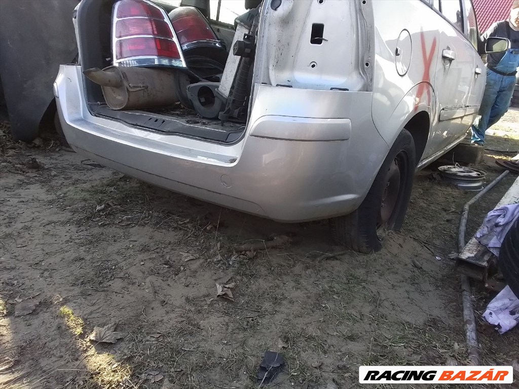 Opel Zafira B bontott alkatrészei 4. kép