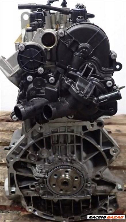 Skoda Karoq, Volkswagen Passat B8 CZE motor  3. kép