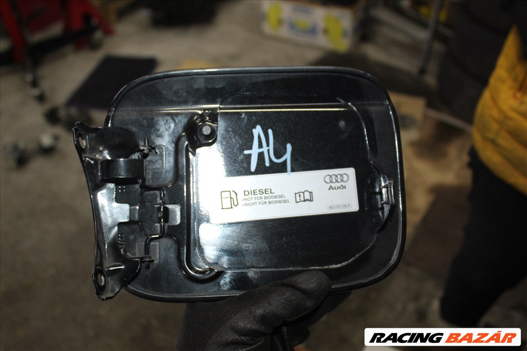 Audi A4 B7 2004-2009 2.0D tankajtó 4e0010376r 2. kép