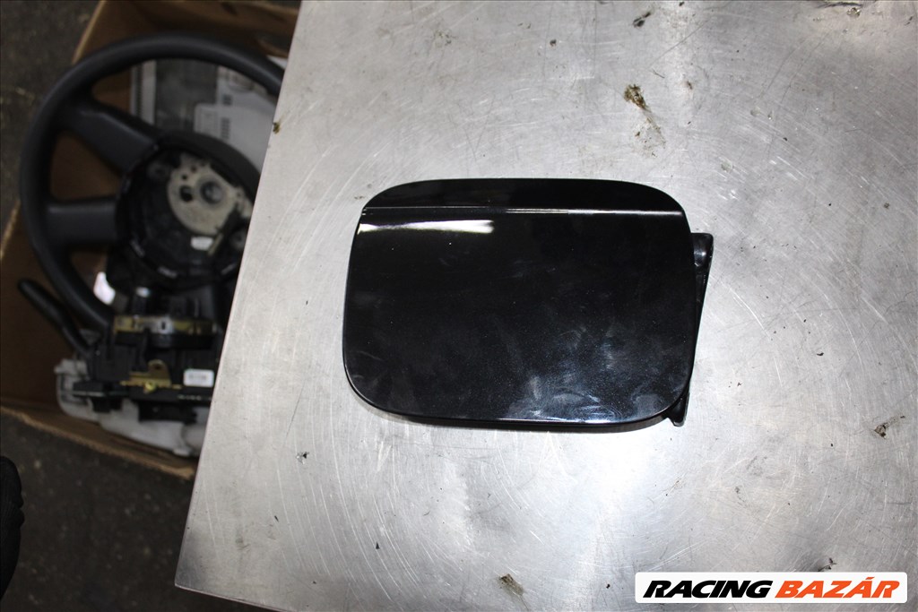 Audi A4 B7 2004-2009 2.0D tankajtó 4e0010376r 1. kép