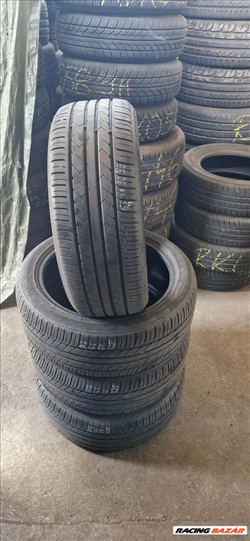  215/4517" használt Toyo Tires nyári gumi gumi 2. kép