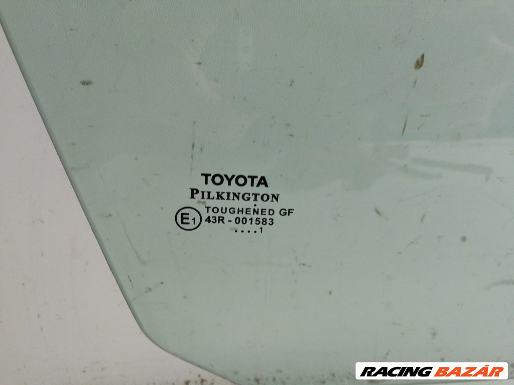 Toyota Yaris 3 ajtós jobb elsõ ajtó üveg lejáró 3. kép