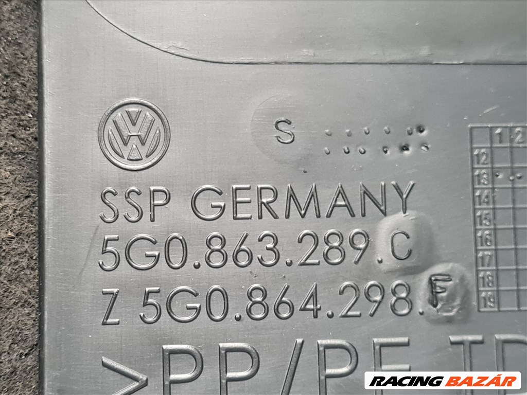 Volkswagen Golf VII hátsó középső szellőző 5G0 863 289 C 9. kép