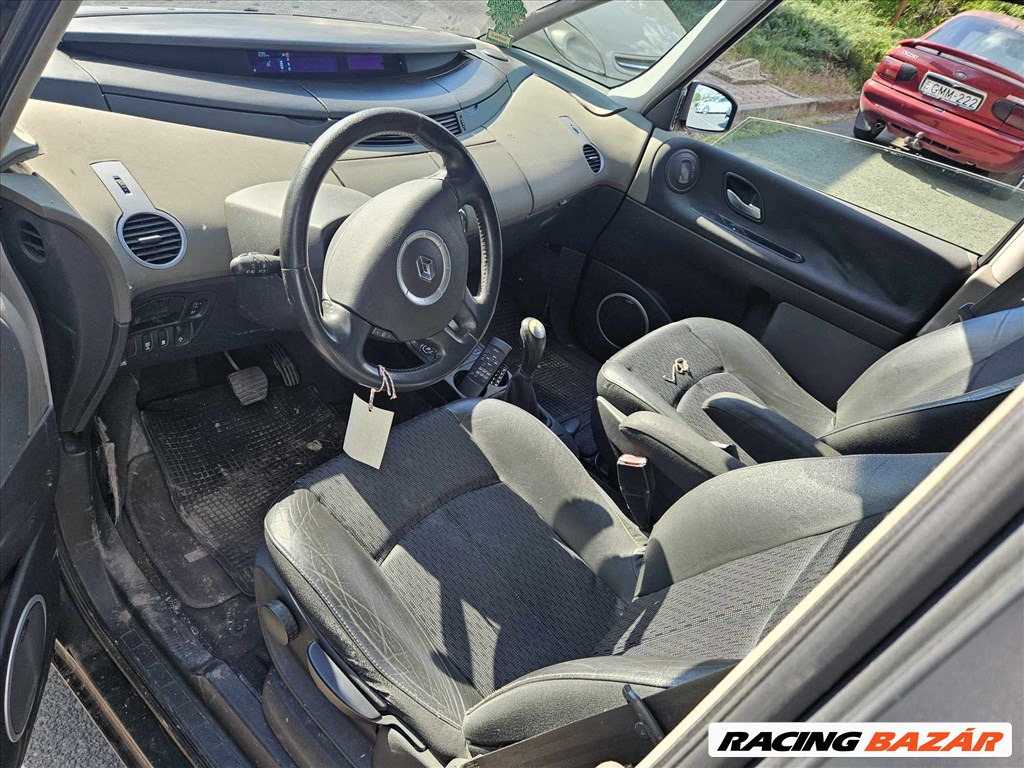 Renault Espace IV bontott alkatrészei 9. kép