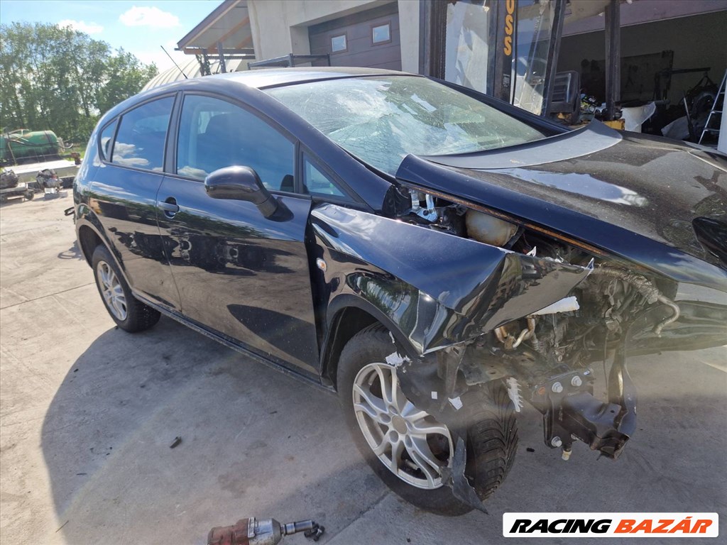 Seat León II bontott alkatrészei 3. kép