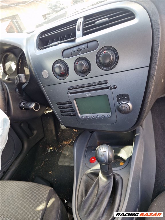Seat León II bontott alkatrészei 5. kép