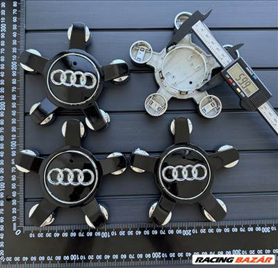 Új Audi 135mm 8R0601165, 8R0601165N Felni Alufelni Közép Kupak Felniközép Felnikupak Embléma