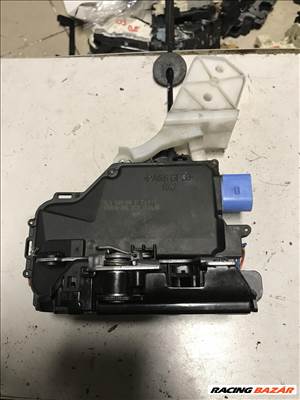 Skoda Octavia III jobb hátsó ajtózár 7l0839016d