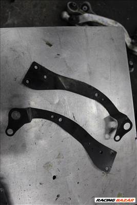 Audi A4 B7 2.0D 2004-2009 felső fényszóró tartó