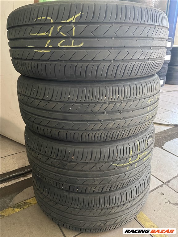  215/4517" használt Toyo Tires nyári gumi gumi 3. kép