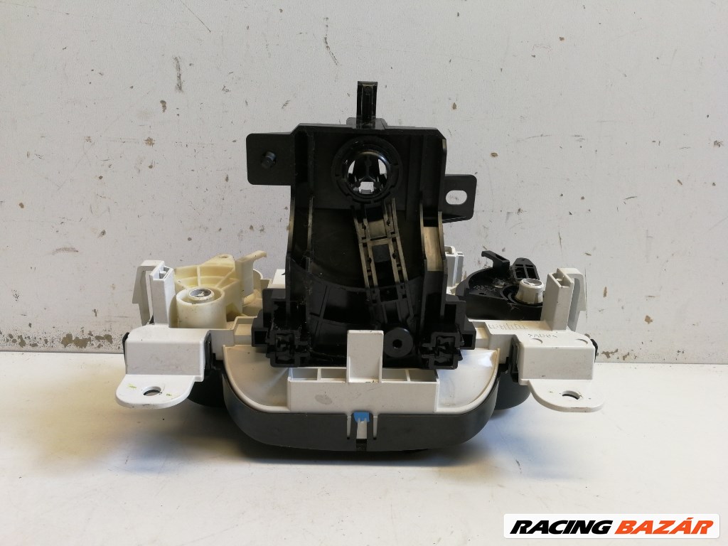 Mazda 2 (DE) fûtéskapcsoló (fûtés kapcsoló) 3. kép