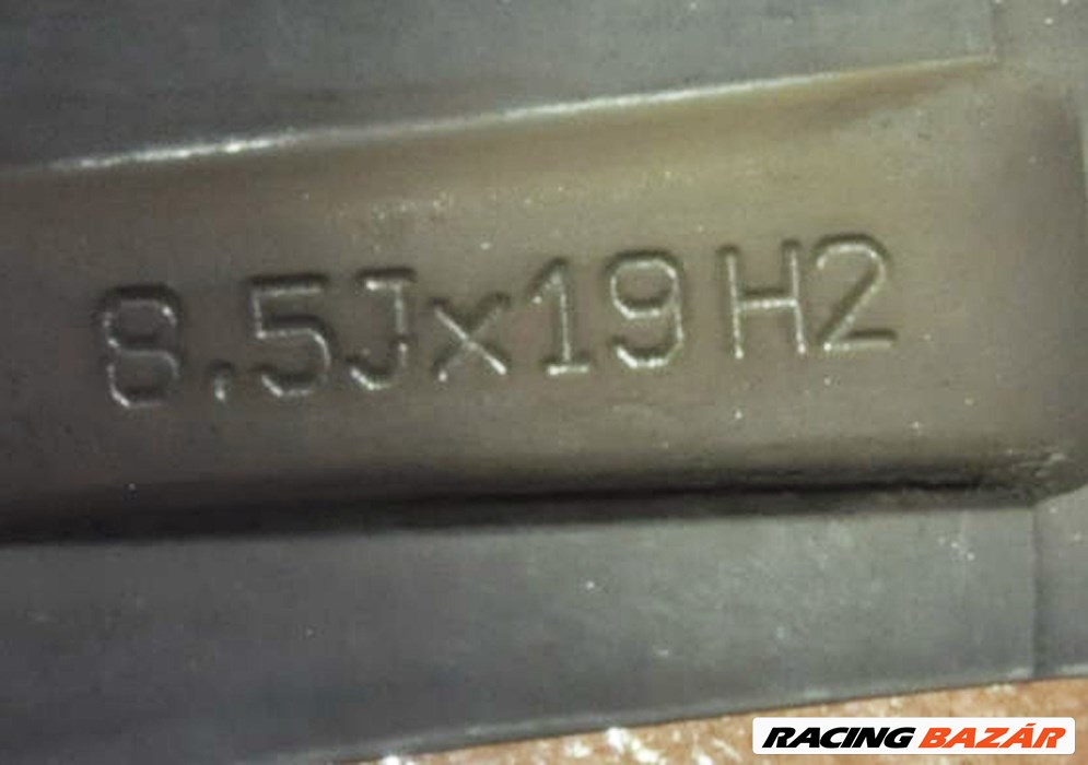  5x112 lyukosztású 19" használt Keskin alufelni, rajta 235/35 használt Riken nyári gumi gumi  4. kép