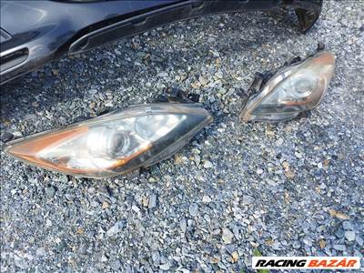 Mazda 3 (BL) első lámpák parban eladók 
